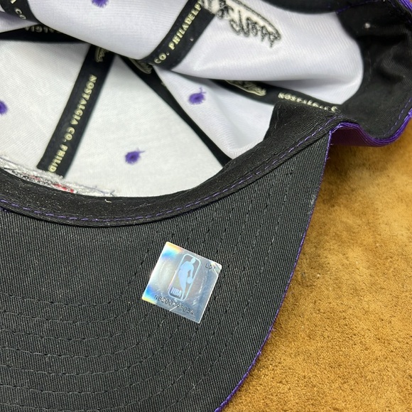 Toronto Raptors Satin Snapback Hat Mitchell & Ness - Picture 10 of 10